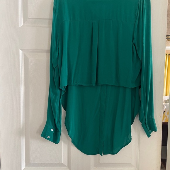 Emerald Green Women's Top - Picture 3 of 5